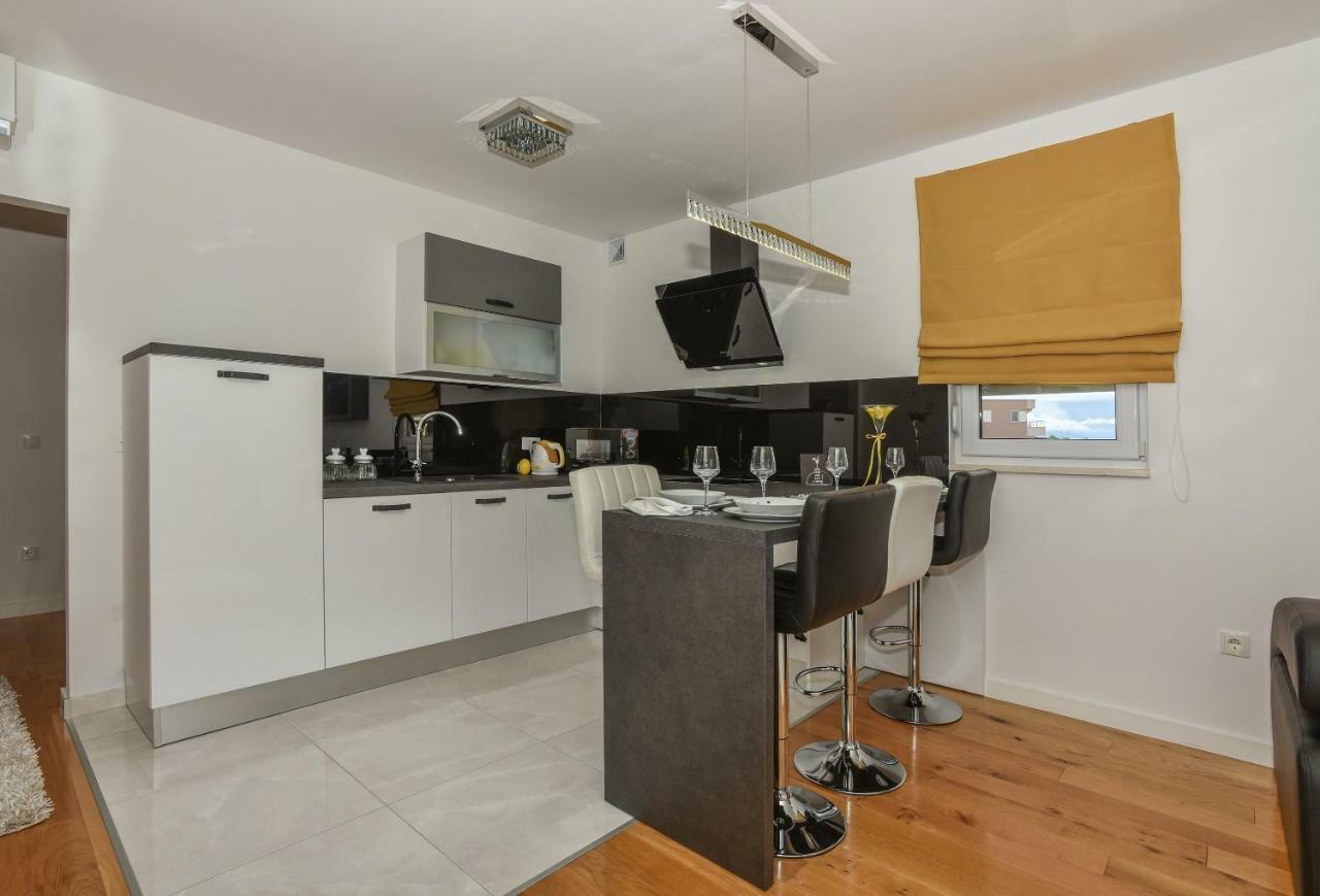 Apartment Daninovica I Makarska Ngoại thất bức ảnh